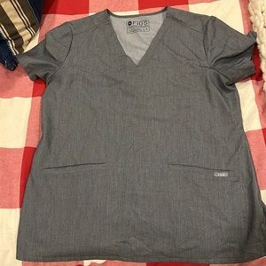 Figs scrub top size M